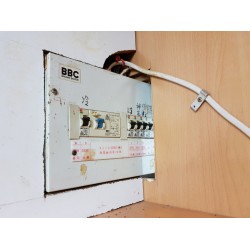 更換室內總制箱